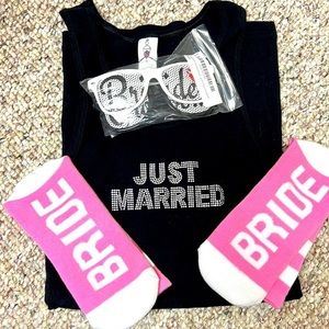 XL just married bride tank top
